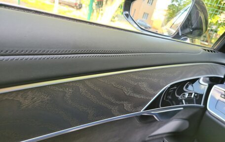 Audi A8, 2022 год, 8 990 000 рублей, 10 фотография