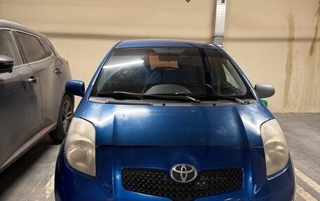 Toyota Yaris III рестайлинг, 2006 год, 450 000 рублей, 1 фотография