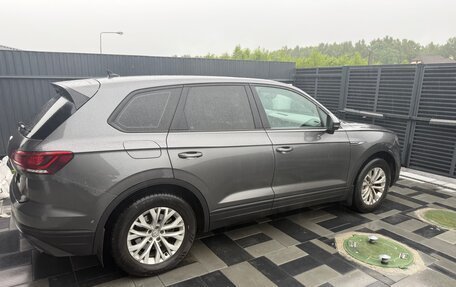 Volkswagen Touareg III, 2019 год, 3 650 000 рублей, 1 фотография