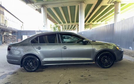Volkswagen Jetta VI, 2011 год, 1 000 000 рублей, 6 фотография