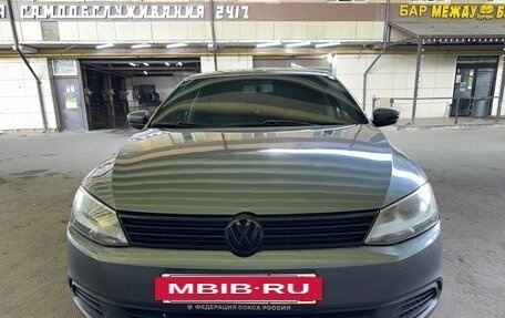 Volkswagen Jetta VI, 2011 год, 1 000 000 рублей, 3 фотография