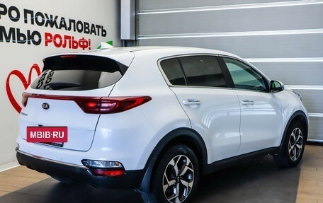 KIA Sportage IV рестайлинг, 2019 год, 2 300 000 рублей, 5 фотография