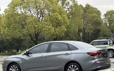 Chevrolet Monza, 2023 год, 1 232 000 рублей, 4 фотография
