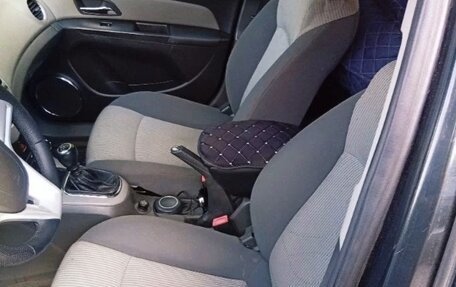 Chevrolet Cruze II, 2010 год, 555 000 рублей, 12 фотография