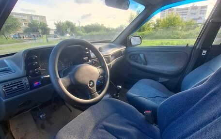 Daewoo Nexia I рестайлинг, 2004 год, 85 000 рублей, 21 фотография