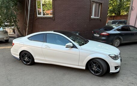 Mercedes-Benz C-Класс, 2011 год, 1 650 000 рублей, 2 фотография