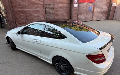 Mercedes-Benz C-Класс, 2011 год, 1 650 000 рублей, 4 фотография