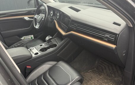 Volkswagen Touareg III, 2019 год, 3 650 000 рублей, 2 фотография
