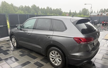Volkswagen Touareg III, 2019 год, 3 650 000 рублей, 4 фотография