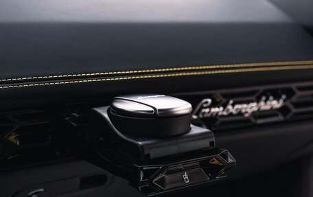 Lamborghini Huracán, 2023 год, 39 500 000 рублей, 14 фотография