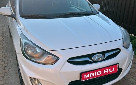 Hyundai Solaris II рестайлинг, 2014 год, 930 000 рублей, 1 фотография
