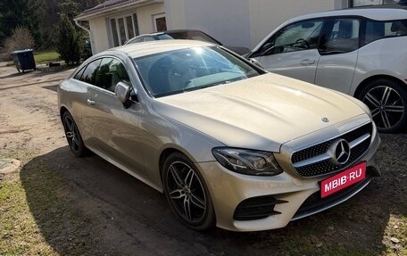 Mercedes-Benz E-Класс, 2018 год, 3 100 000 рублей, 1 фотография