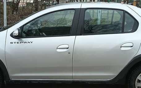 Renault Logan II, 2021 год, 1 425 000 рублей, 3 фотография