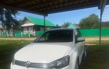Volkswagen Polo VI (EU Market), 2012 год, 600 000 рублей, 4 фотография