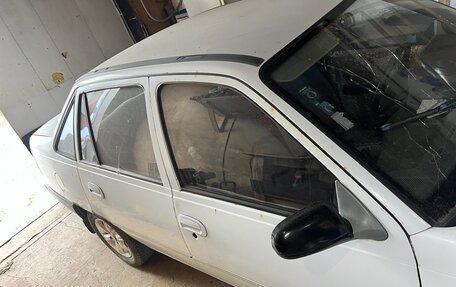 Daewoo Nexia I рестайлинг, 1996 год, 80 000 рублей, 4 фотография