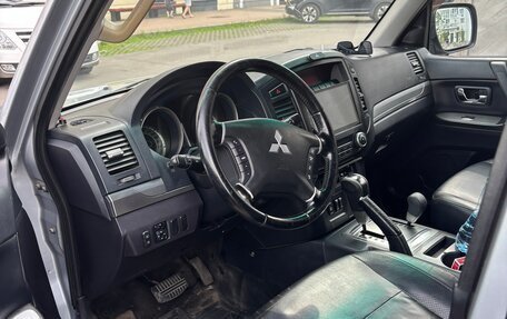 Mitsubishi Pajero IV, 2011 год, 1 500 000 рублей, 3 фотография