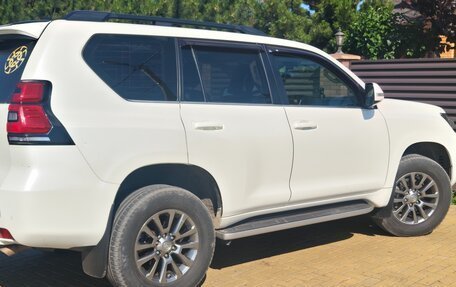 Toyota Land Cruiser Prado 150 рестайлинг 2, 2018 год, 4 500 000 рублей, 3 фотография