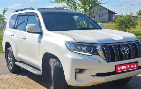 Toyota Land Cruiser Prado 150 рестайлинг 2, 2018 год, 4 500 000 рублей, 10 фотография