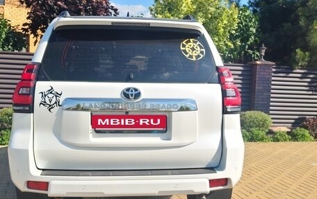 Toyota Land Cruiser Prado 150 рестайлинг 2, 2018 год, 4 500 000 рублей, 2 фотография