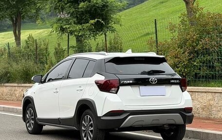 Toyota Yaris XP150 рестайлинг, 2023 год, 1 422 000 рублей, 5 фотография