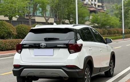 Toyota Yaris XP150 рестайлинг, 2023 год, 1 422 000 рублей, 4 фотография