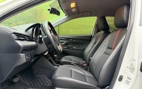 Toyota Yaris XP150 рестайлинг, 2023 год, 1 422 000 рублей, 8 фотография