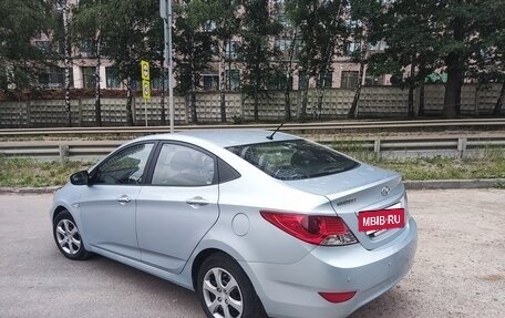 Hyundai Solaris II рестайлинг, 2011 год, 870 000 рублей, 10 фотография