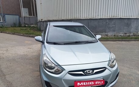 Hyundai Solaris II рестайлинг, 2011 год, 870 000 рублей, 2 фотография
