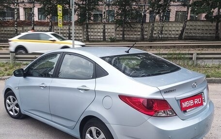 Hyundai Solaris II рестайлинг, 2011 год, 870 000 рублей, 8 фотография