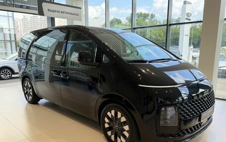 Hyundai Staria, 2022 год, 5 750 000 рублей, 3 фотография