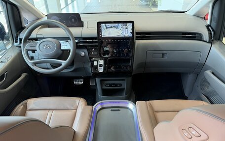 Hyundai Staria, 2022 год, 5 750 000 рублей, 25 фотография