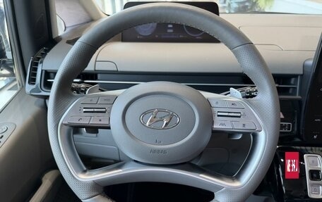 Hyundai Staria, 2022 год, 5 750 000 рублей, 14 фотография