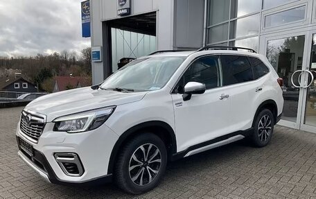 Subaru Forester, 2019 год, 2 460 000 рублей, 3 фотография