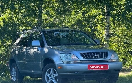 Lexus RX IV рестайлинг, 2001 год, 685 000 рублей, 2 фотография