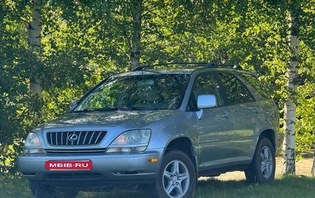 Lexus RX IV рестайлинг, 2001 год, 685 000 рублей, 3 фотография