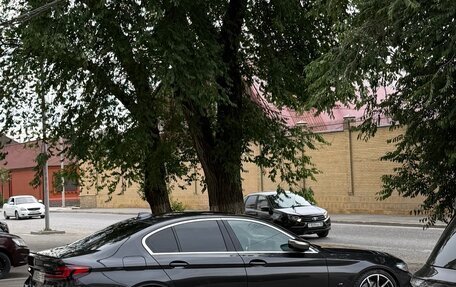 BMW 5 серия, 2022 год, 5 700 000 рублей, 2 фотография