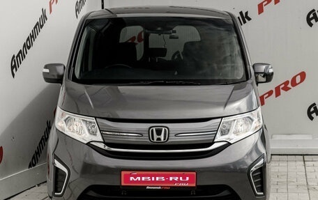 Honda Stepwgn IV, 2020 год, 2 375 000 рублей, 2 фотография