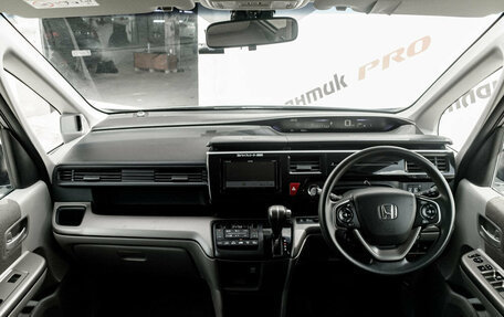 Honda Stepwgn IV, 2020 год, 2 375 000 рублей, 13 фотография
