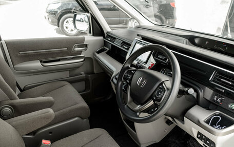 Honda Stepwgn IV, 2020 год, 2 375 000 рублей, 12 фотография