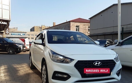 Hyundai Solaris II рестайлинг, 2017 год, 650 000 рублей, 3 фотография