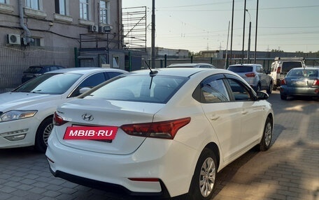 Hyundai Solaris II рестайлинг, 2017 год, 650 000 рублей, 5 фотография