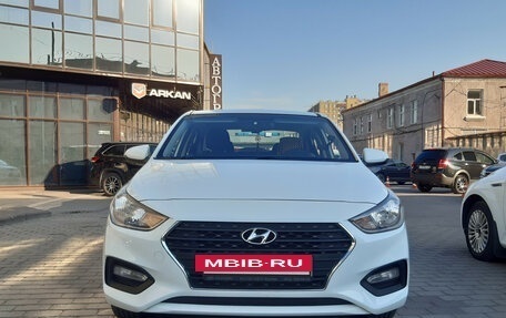 Hyundai Solaris II рестайлинг, 2017 год, 650 000 рублей, 2 фотография