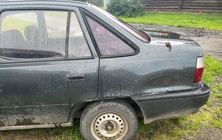 Daewoo Nexia I рестайлинг, 2001 год, 60 000 рублей, 4 фотография