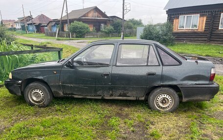Daewoo Nexia I рестайлинг, 2001 год, 60 000 рублей, 3 фотография