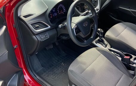 Hyundai Solaris II рестайлинг, 2017 год, 1 250 000 рублей, 13 фотография