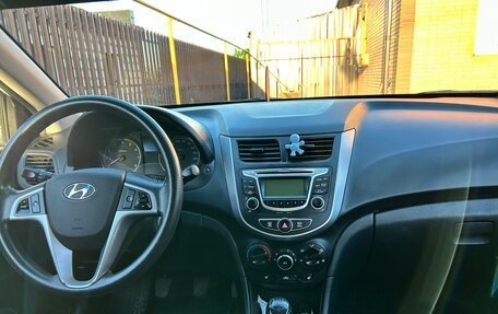 Hyundai Solaris II рестайлинг, 2014 год, 930 000 рублей, 7 фотография