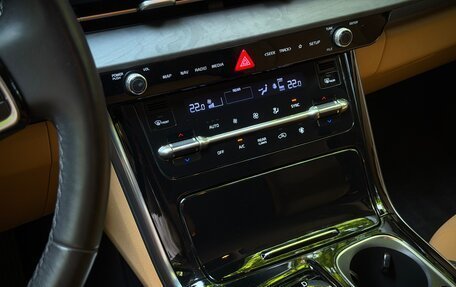 KIA Carnival, 2021 год, 3 800 000 рублей, 26 фотография