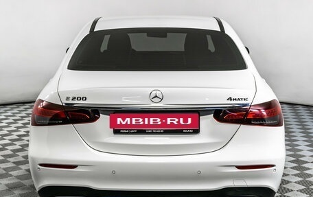 Mercedes-Benz E-Класс, 2022 год, 4 135 000 рублей, 7 фотография