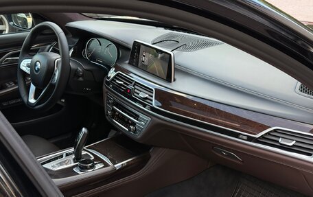 BMW 7 серия, 2016 год, 4 800 000 рублей, 10 фотография