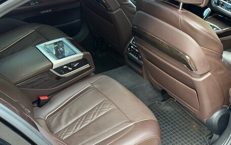 BMW 7 серия, 2016 год, 4 800 000 рублей, 38 фотография